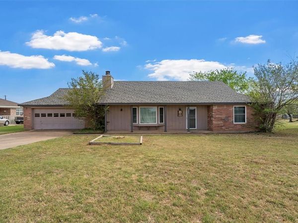 401 Quail Hollow Lane , Woodway, TX 76712