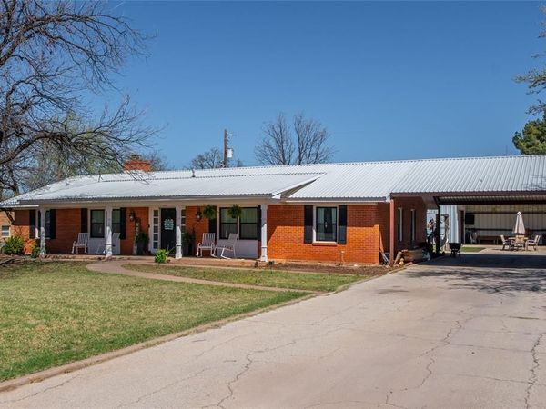 1109 Columbia Circle , Stamford, TX 79553