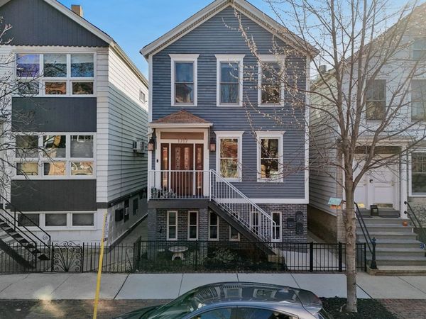 1717 N Hudson Avenue , Chicago, IL 60614