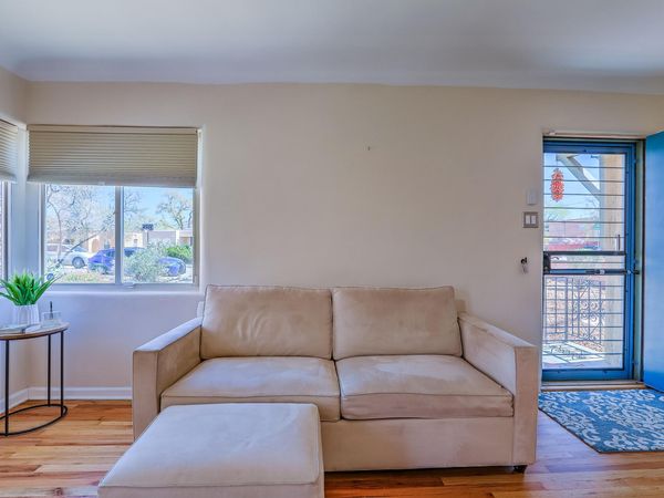 305 Adams Street NE, Albuquerque, NM 87108