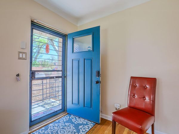 305 Adams Street NE, Albuquerque, NM 87108