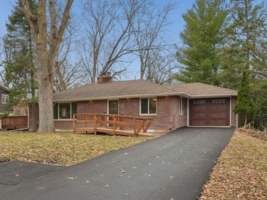 1425 Orkla Drive, Golden Valley, MN 55427