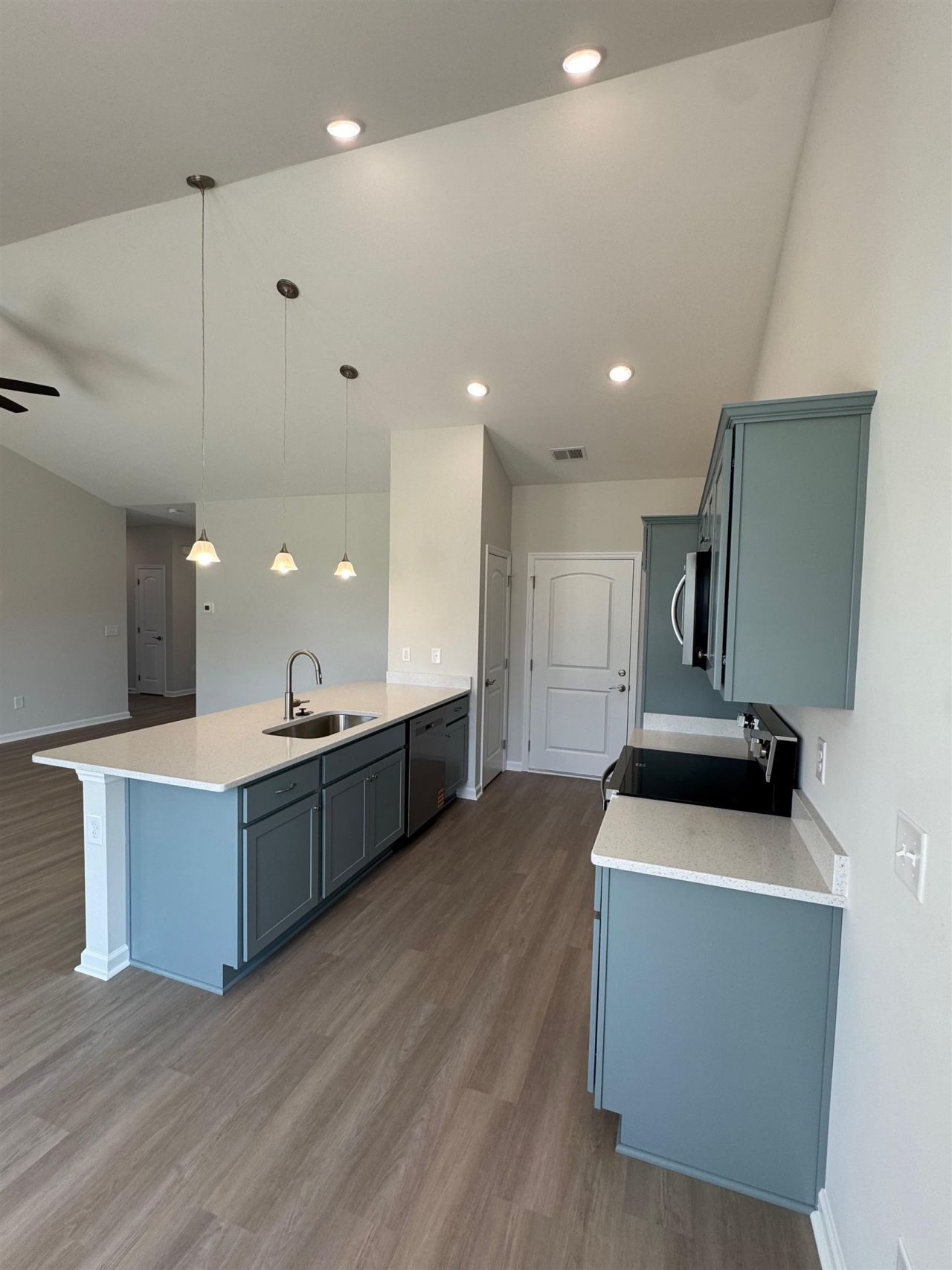 603 Shallow Cove Dr. Photo 4