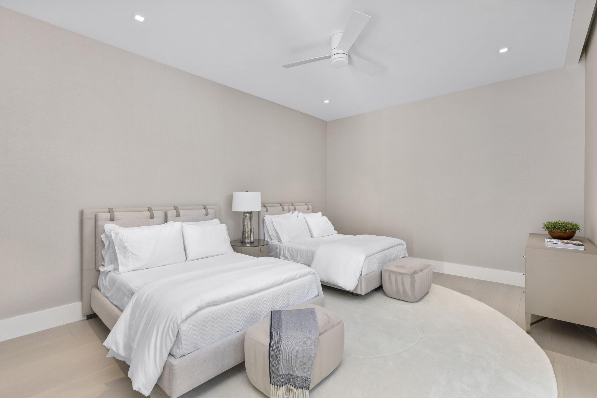 2415 Casa De Marbella, Palm Beach Gardens, FL 33410 Photo