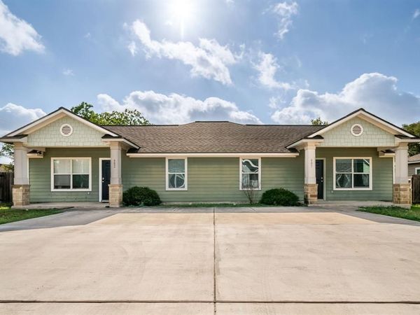 1237 Jefferson Ave , Unit 403, Seguin, TX 78155