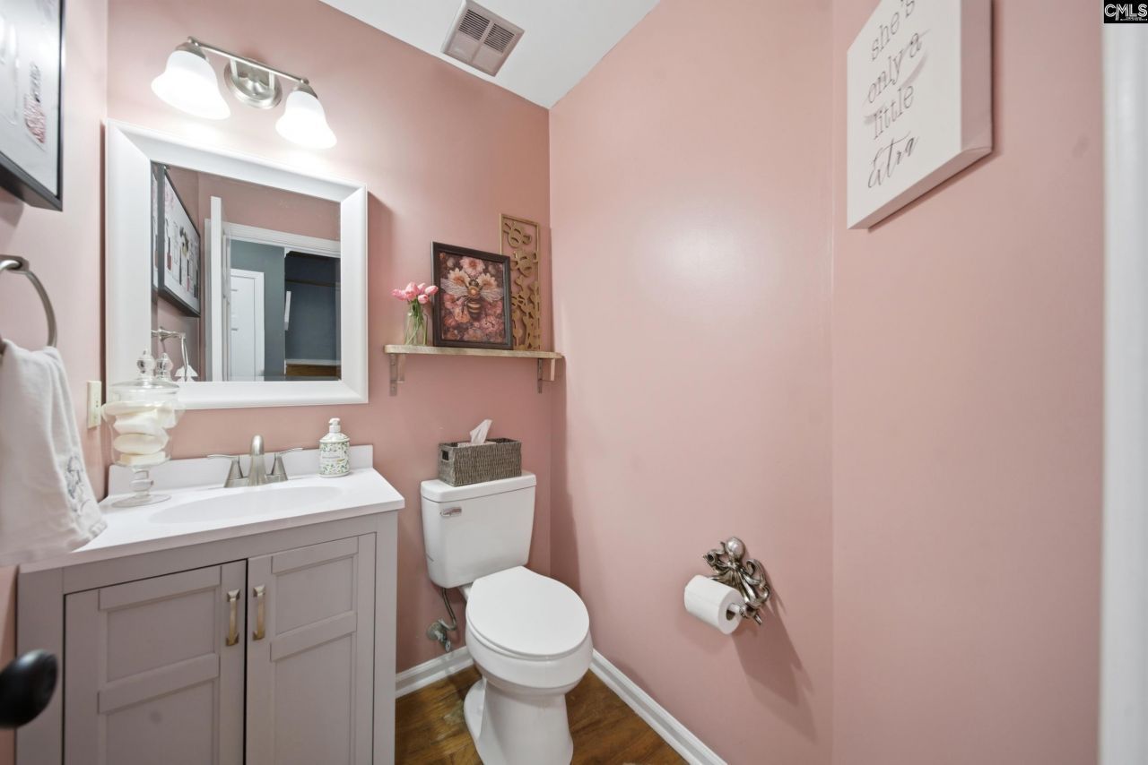 111 Hunters Pond Drive  Photo 16