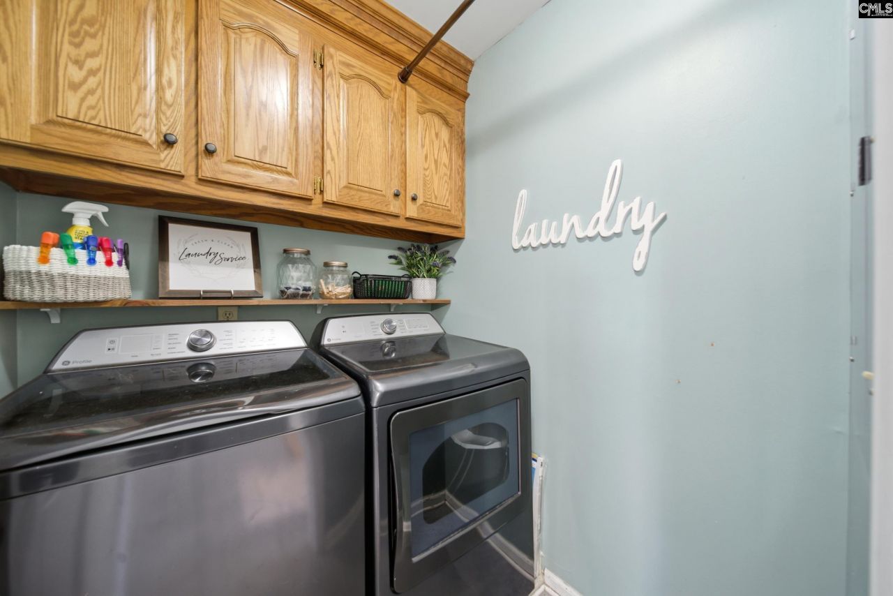 111 Hunters Pond Drive  Photo 17