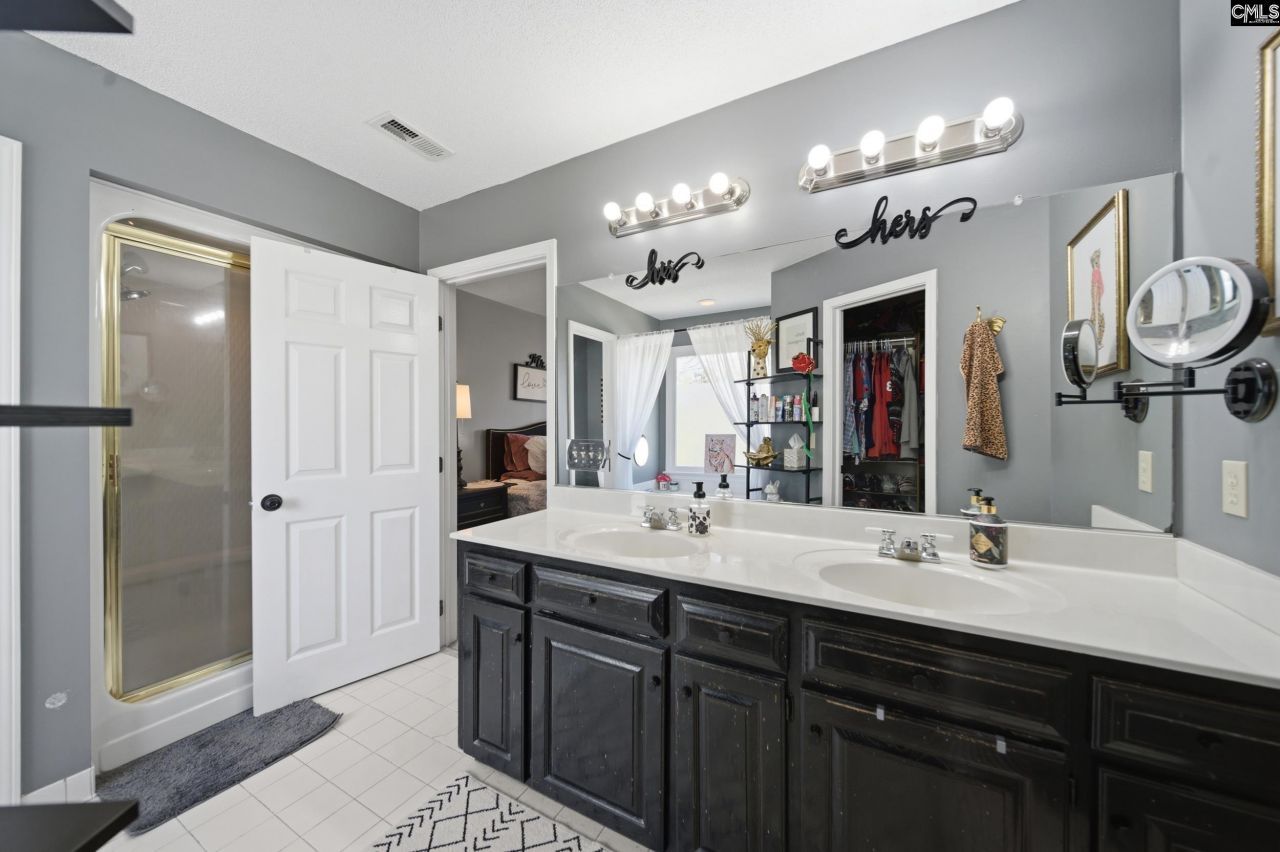 111 Hunters Pond Drive  Photo 25