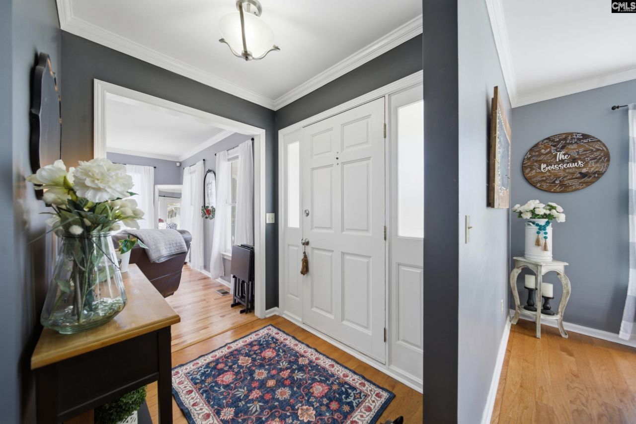 111 Hunters Pond Drive  Photo 4