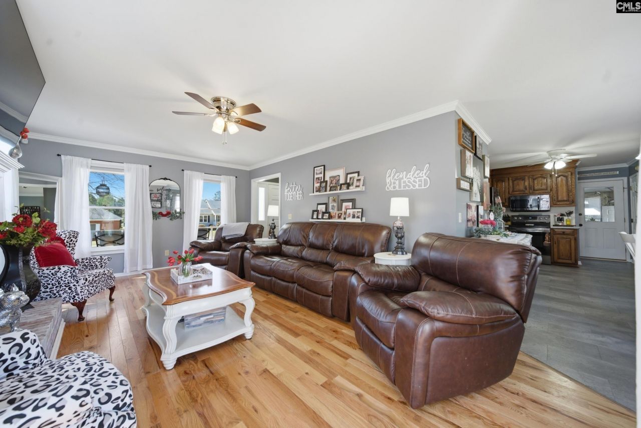 111 Hunters Pond Drive  Photo 6