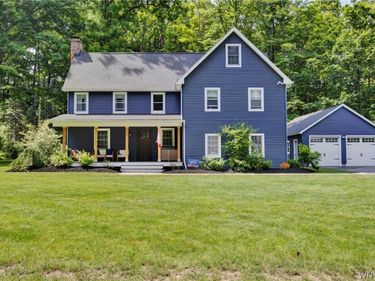 205 Elmhurst Drive, Orchard Park, NY 14127