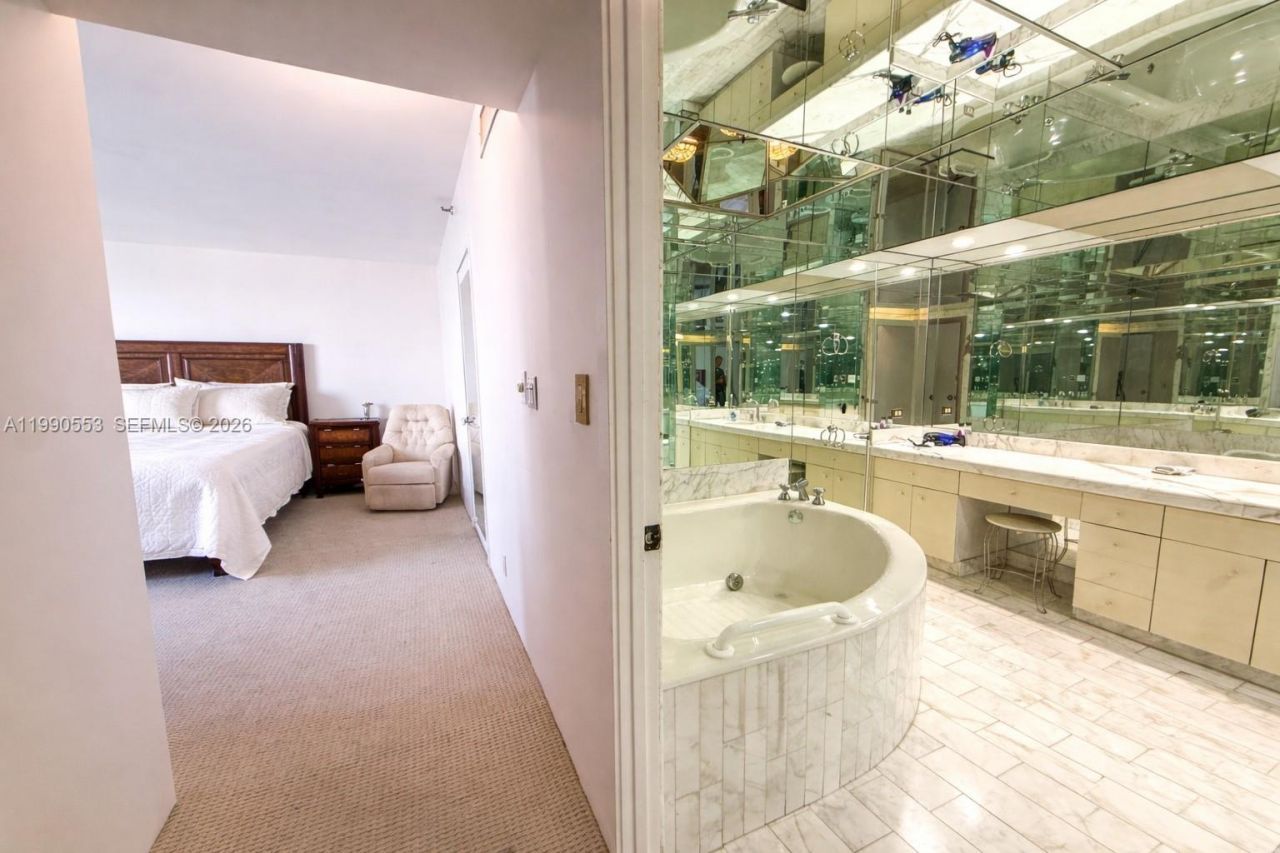 19707 Turnberry Way , Unit 9D, Aventura, FL 33180 Photo