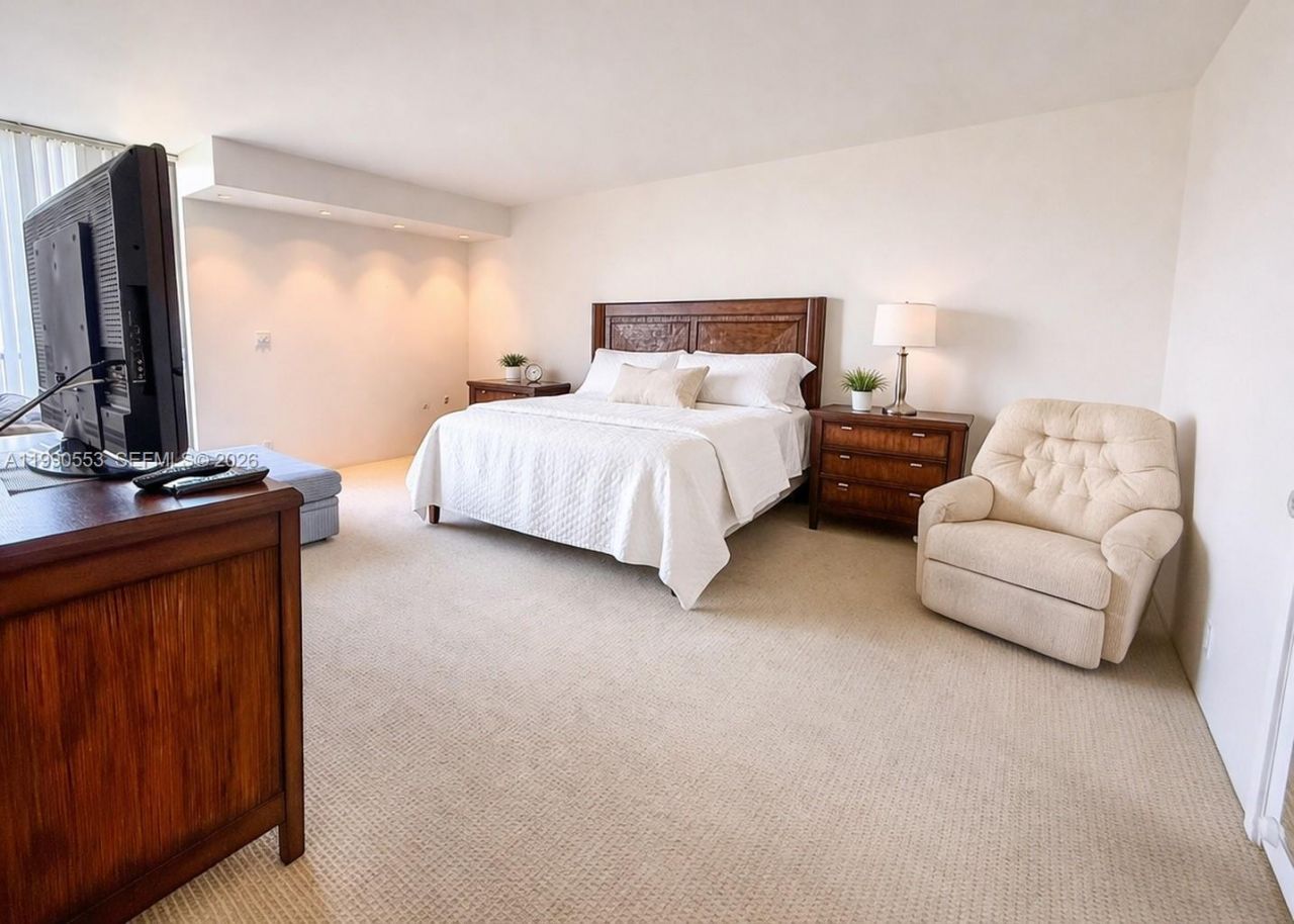 19707 Turnberry Way , Unit 9D, Aventura, FL 33180 Photo