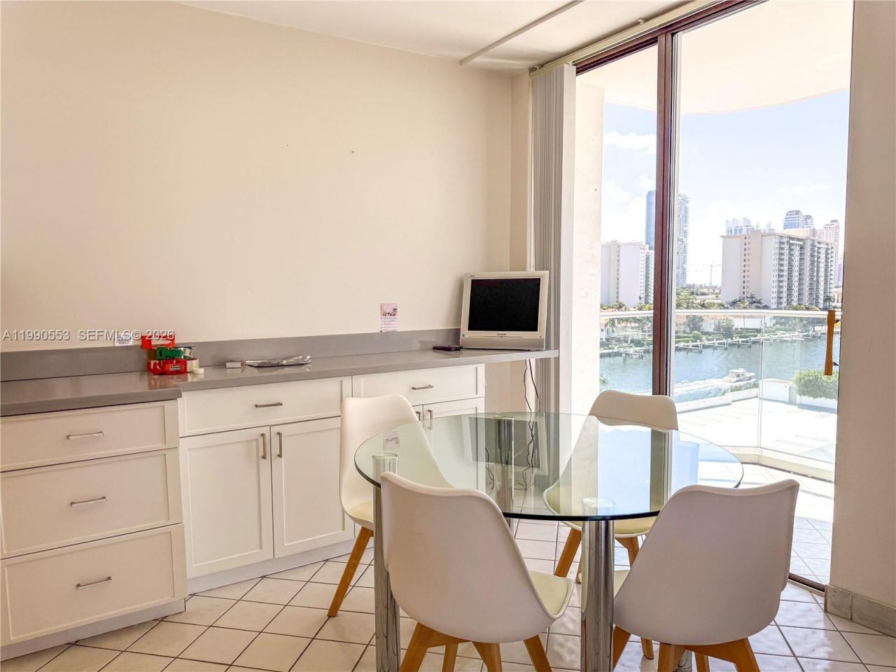 19707 Turnberry Way , Unit 9D, Aventura, FL 33180 Photo