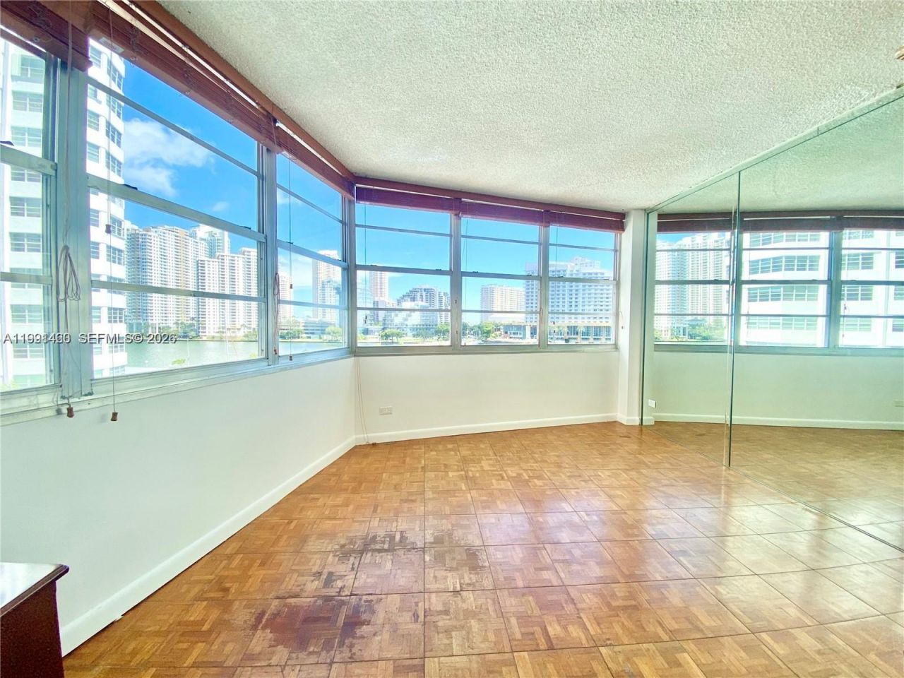 905 Brickell Bay Dr , Unit 531, Miami, FL 33131 Photo
