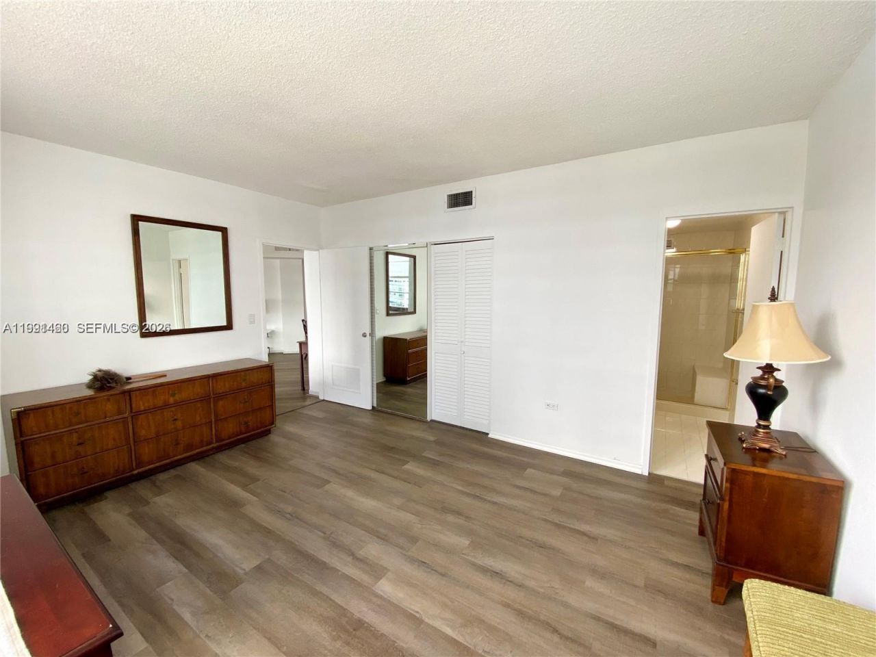 905 Brickell Bay Dr , Unit 531, Miami, FL 33131 Photo