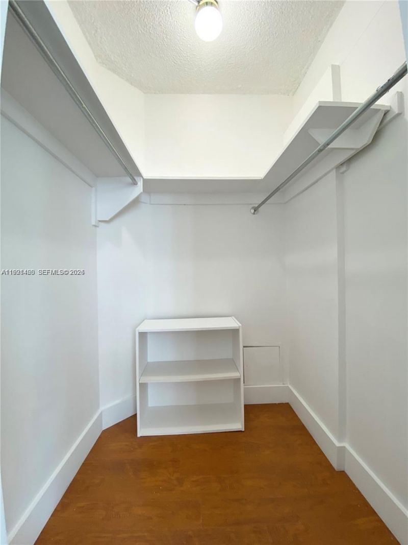 905 Brickell Bay Dr , Unit 531, Miami, FL 33131 Photo