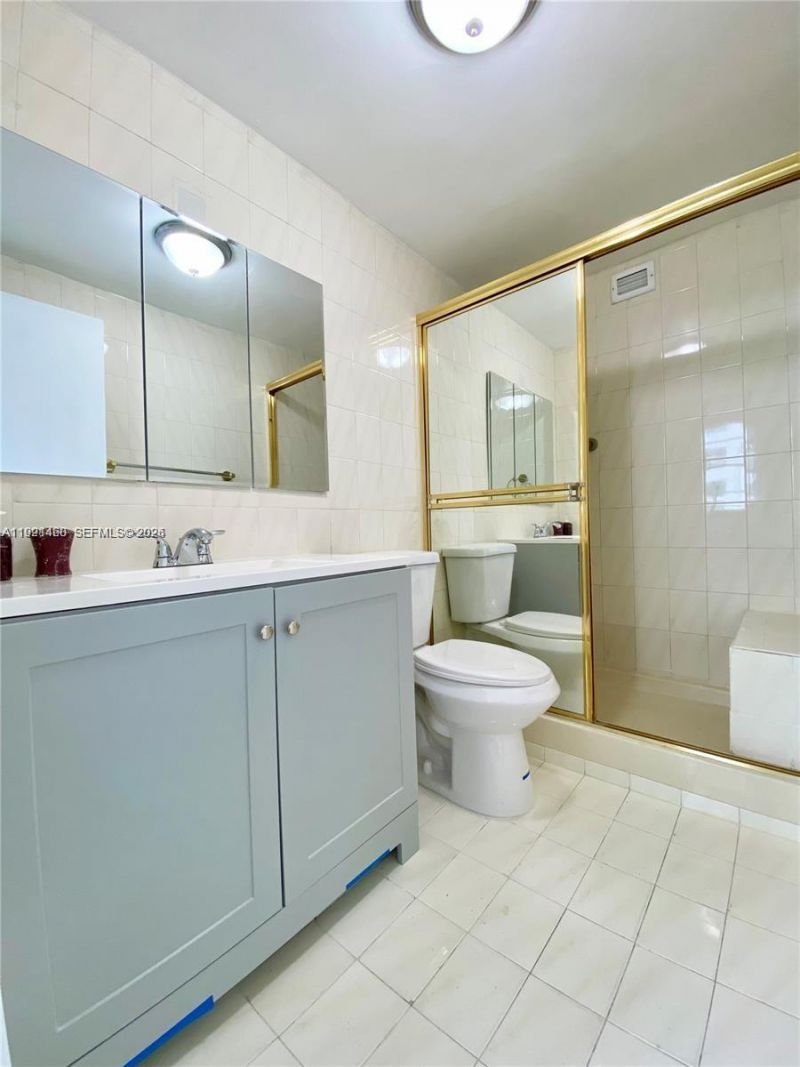 905 Brickell Bay Dr , Unit 531, Miami, FL 33131 Photo