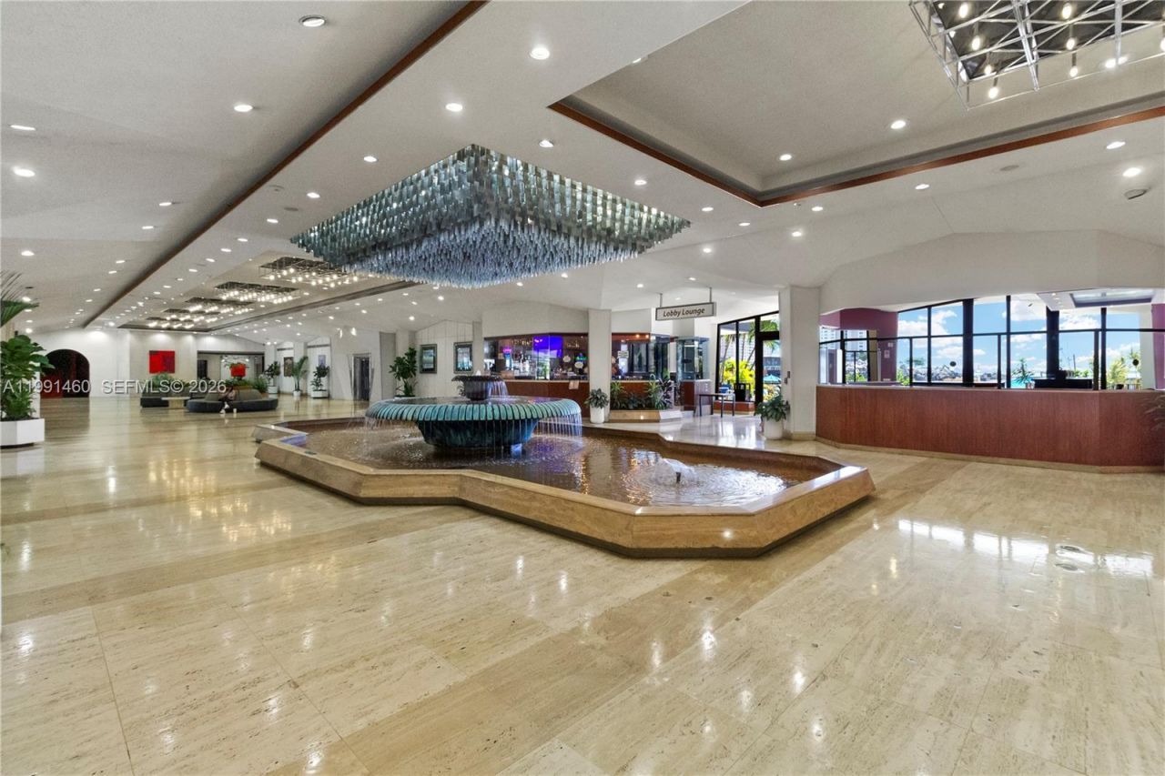 905 Brickell Bay Dr, Unit 531, Miami, FL 33131 Photo