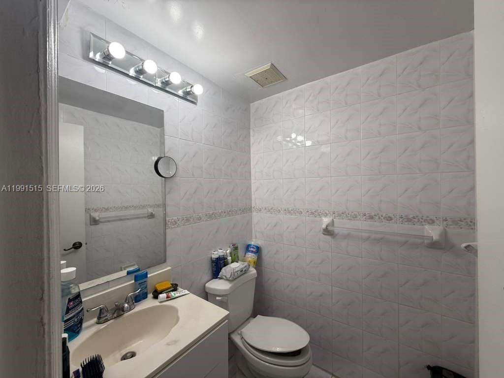 4470 W 1st Ave , Hialeah, FL 33012 Photo