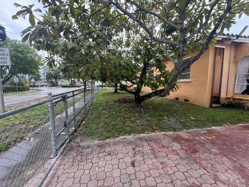 4470 W 1st Ave , Hialeah, FL 33012 Photo
