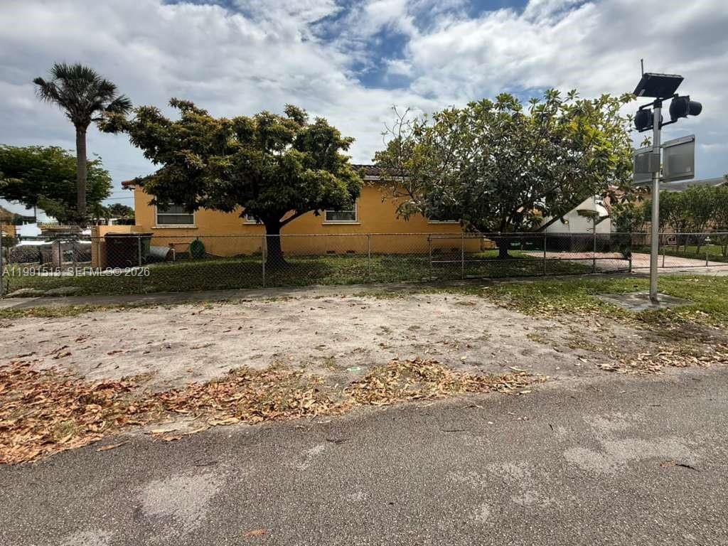 4470 W 1st Ave , Hialeah, FL 33012 Photo