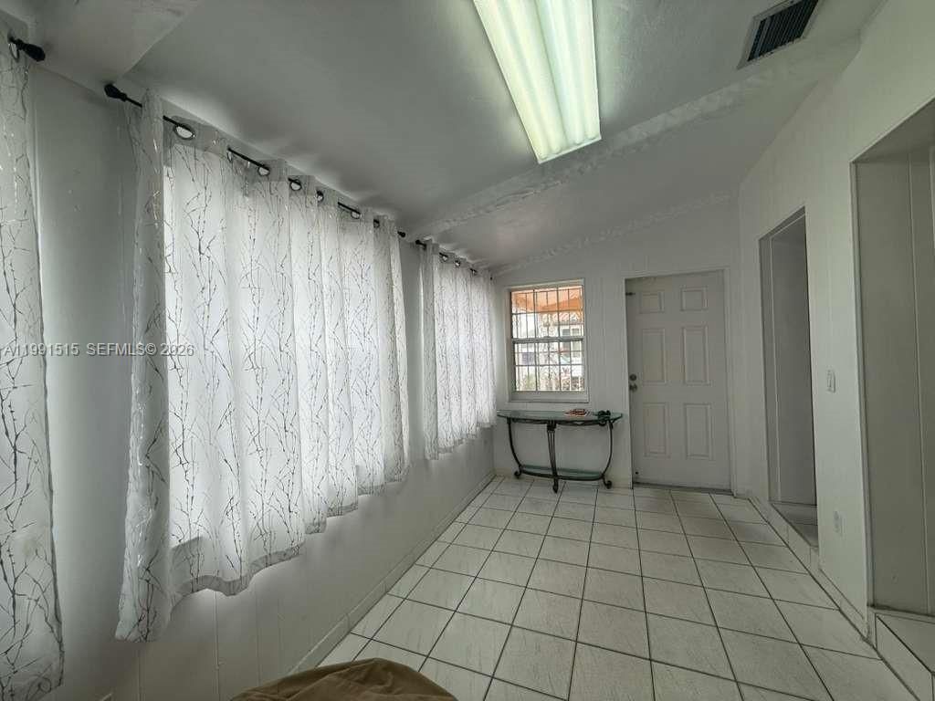 4470 W 1st Ave , Hialeah, FL 33012 Photo