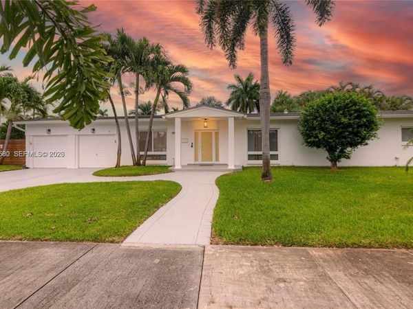 1981 NE 196th Ter , Miami, FL 33179