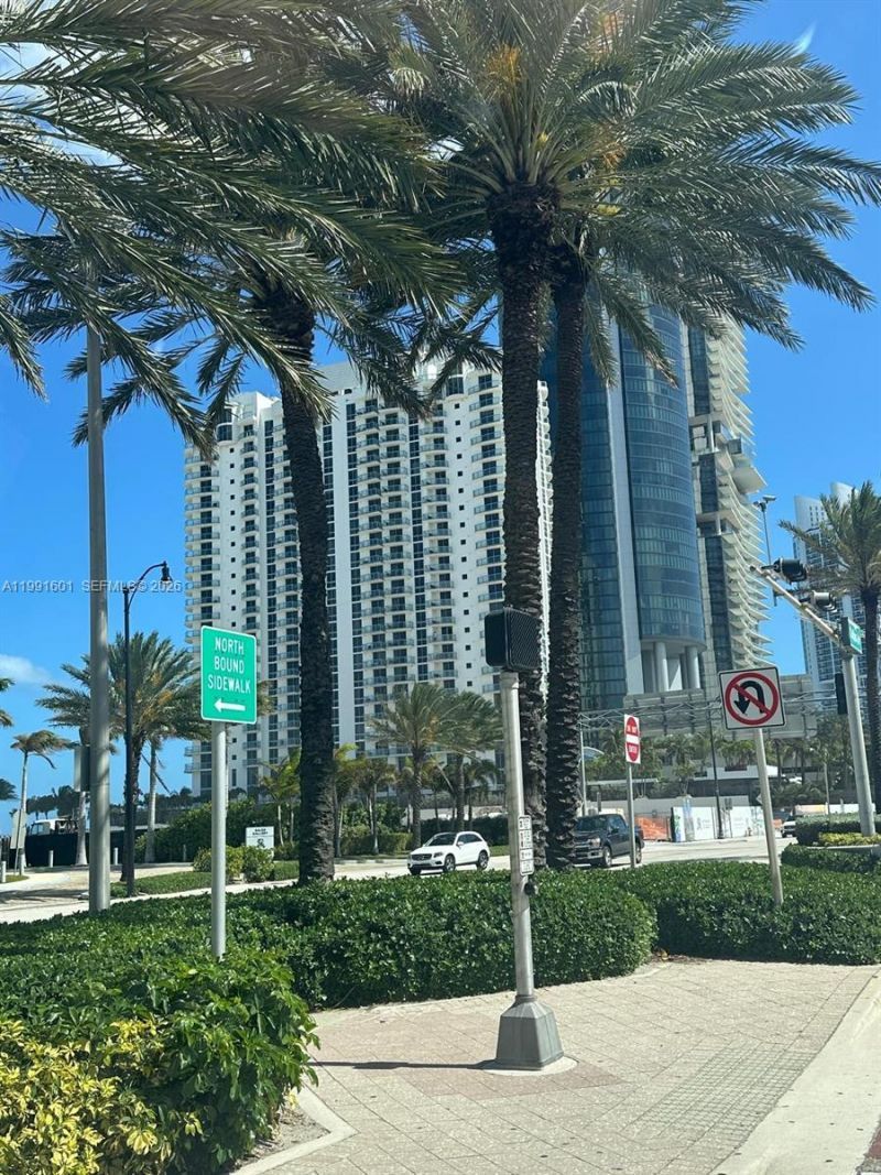 18683 Collins Ave, Unit 802, Sunny Isles Beach, FL 33160 Photo