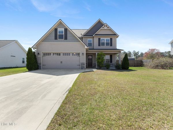218 Breakwater Drive, Sneads Ferry, NC 28460