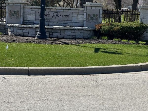 24863 W Sterling Oaks Court, Shorewood, IL 60404