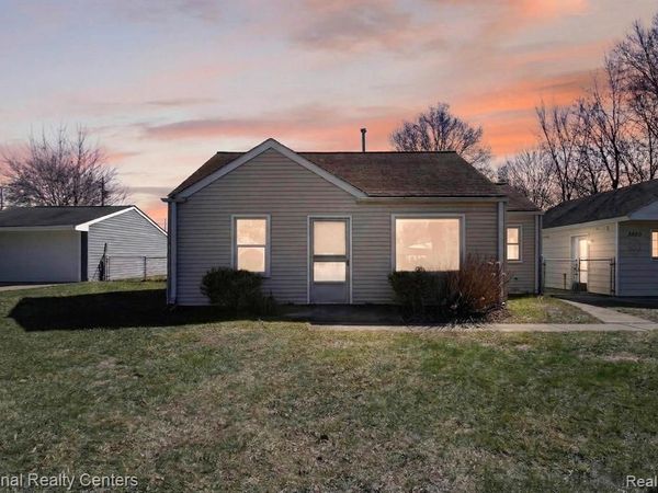 8880 Marlowe Avenue, Plymouth Twp, MI 48170