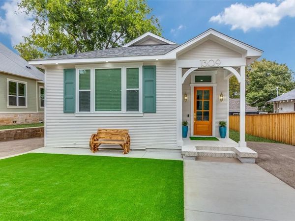 1309 E Peach Street, Fort Worth, TX 76102