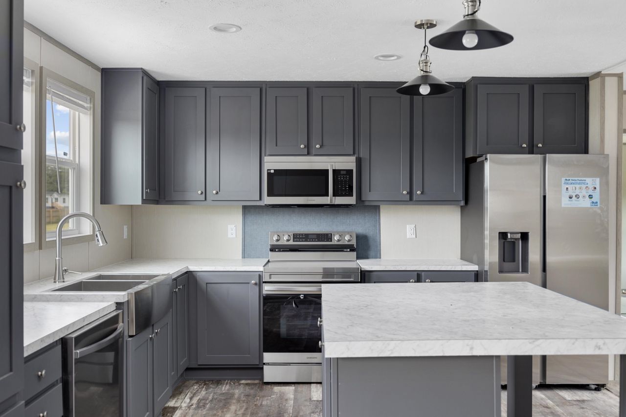 110 Lunar Ln  Photo 4