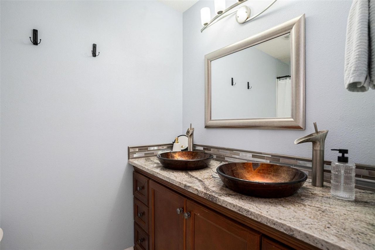 3721 Monarch Drive, Tampa, FL 33618 Photo