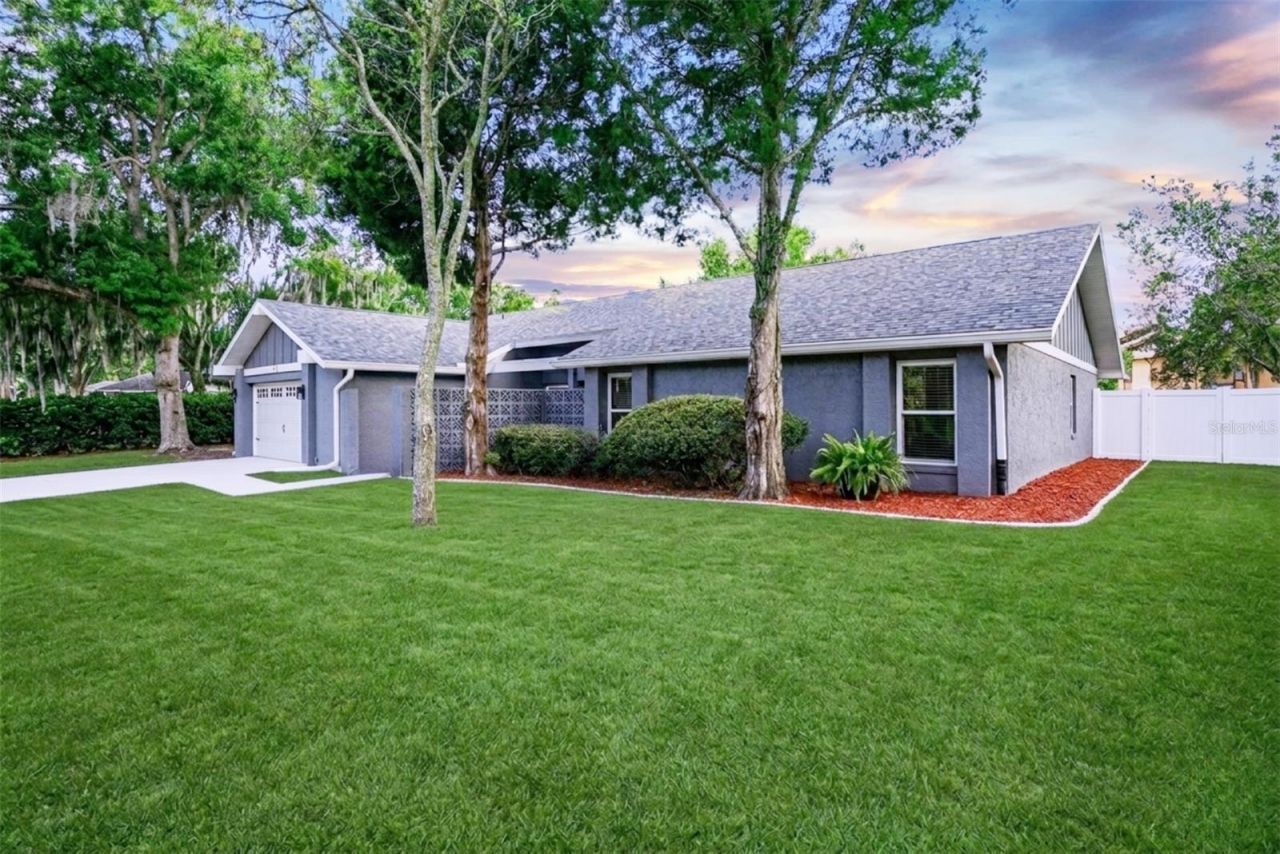 3721 Monarch Drive, Tampa, FL 33618 Photo