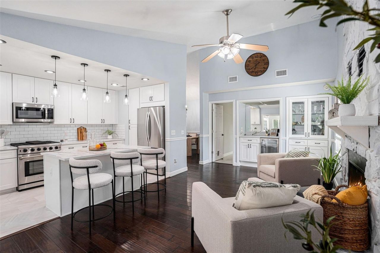 3721 Monarch Drive, Tampa, FL 33618 Photo