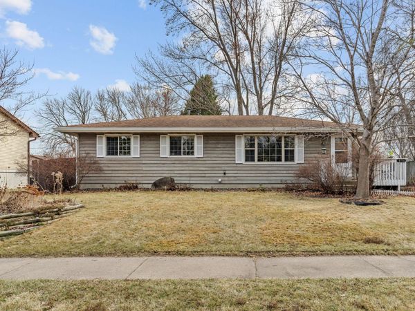 950 Blackoaks Lane, Anoka, MN 55303