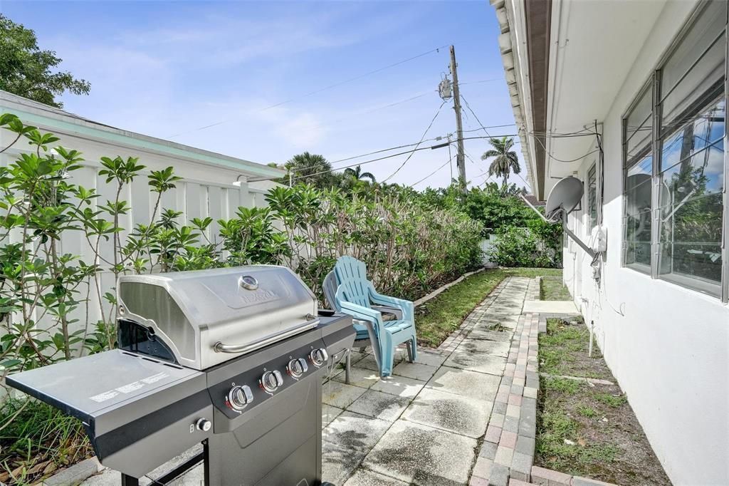 4313 Seagrape Drive, Unit 2, Lauderdale by the Sea, FL 33308 Photo