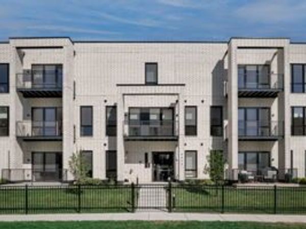 8000 W O'Connor Drive, Unit 105, River Grove, IL 60171