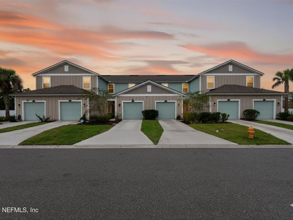 12784 VETERANS Court, Jacksonville, FL 32218