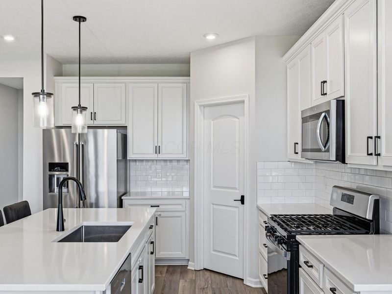 936 Mill Stone Drive, Sunbury, OH 43074 Photo 8