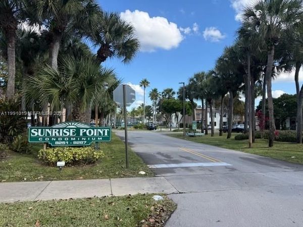 Unit 104, Pinecrest, FL 33156