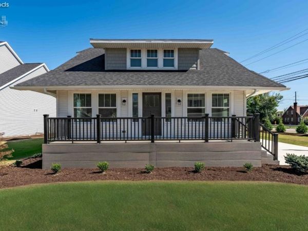 19 N Beach Street, Port Clinton, OH 43452