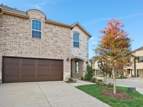 3921 Saint Ives Lane, Lewisville, TX 75056