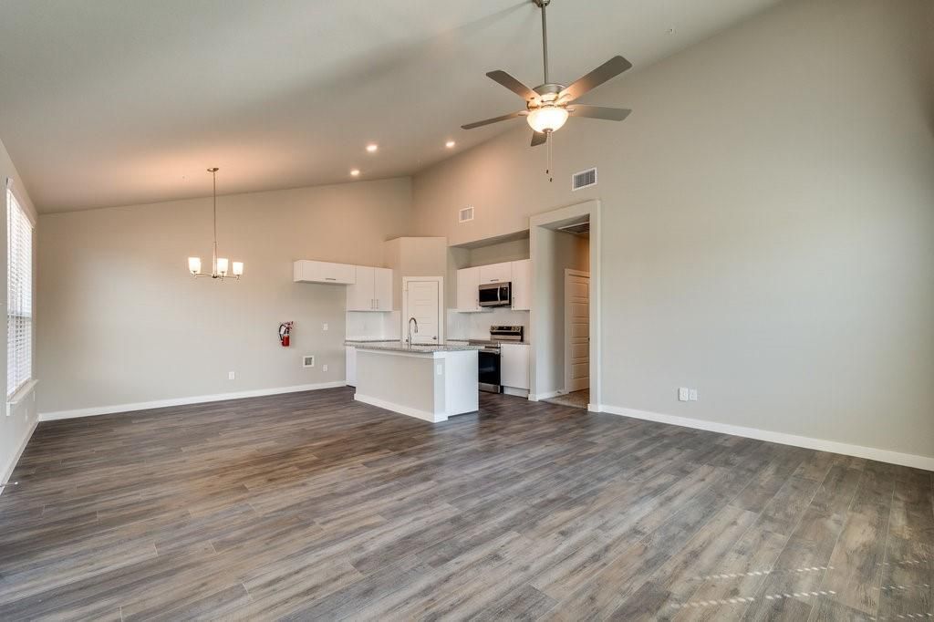 733 Wheatfield Drive, Venus, TX 76084 Main Photo