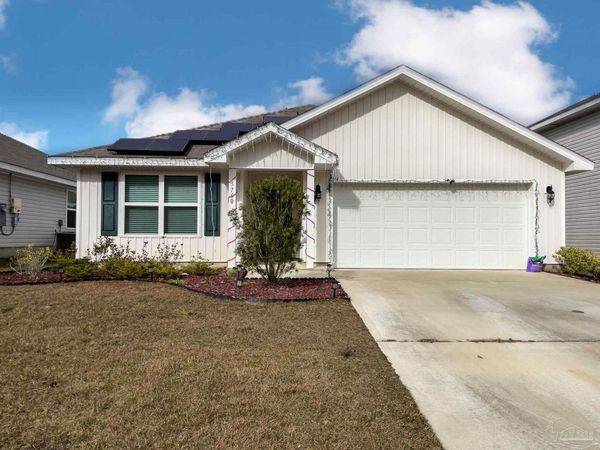 5760 Blackhorse Cir, Pensacola, FL 32526