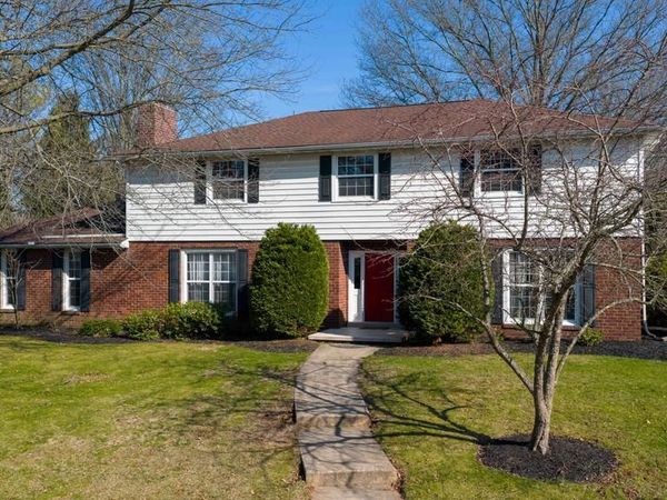 2245 SUTTON ROAD, YORK, PA 17403