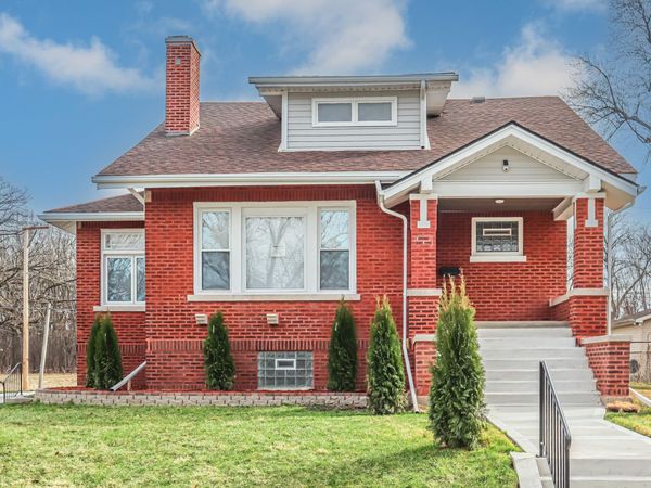 210 W 16th Place , Chicago Heights, IL 60411