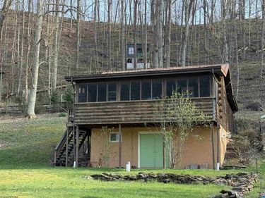 82 Crystal Lake Road, West Union, WV 26456